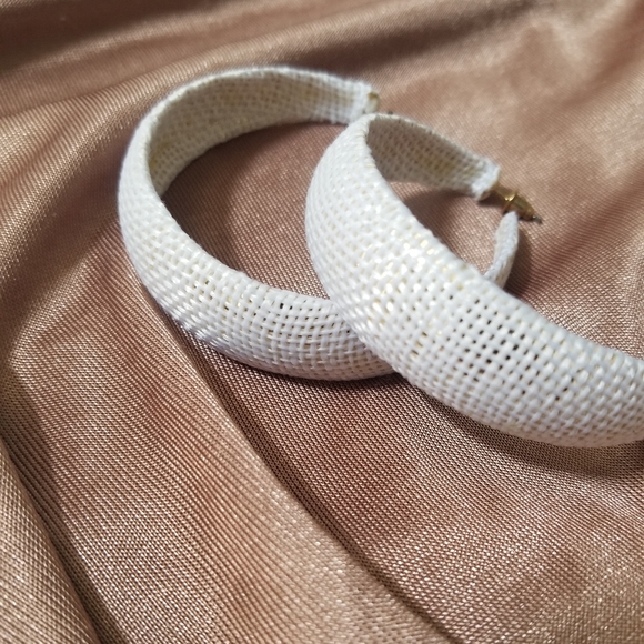 White Hoops - Picture 4 of 5